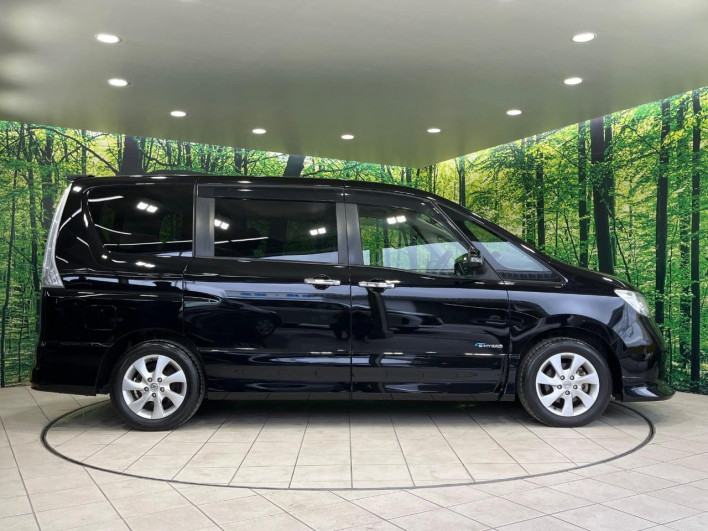 2013 Nissan Serena DAA-HFC26 (UW-6a1903c26363c)[22]
