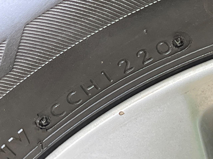 2013 Nissan Serena DAA-HFC26 (UW-6a1903c26363c)[8]