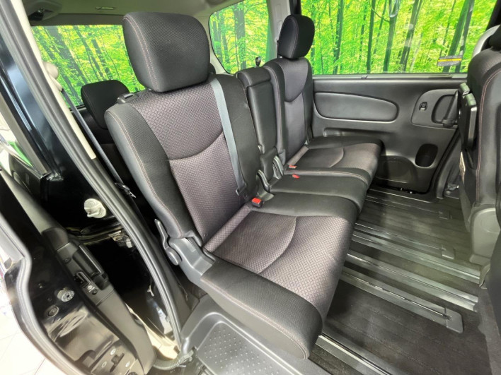 2013 Nissan Serena DAA-HFC26 (UW-6a1903c26363c)[24]