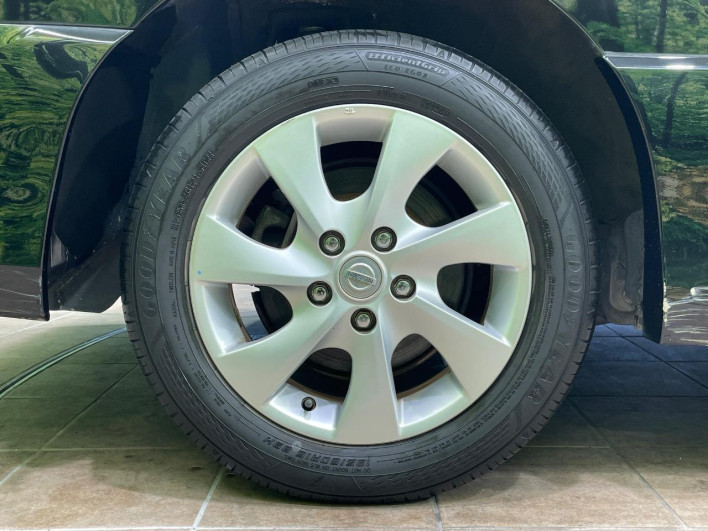 2013 Nissan Serena DAA-HFC26 (UW-6a1903c268974)[7]