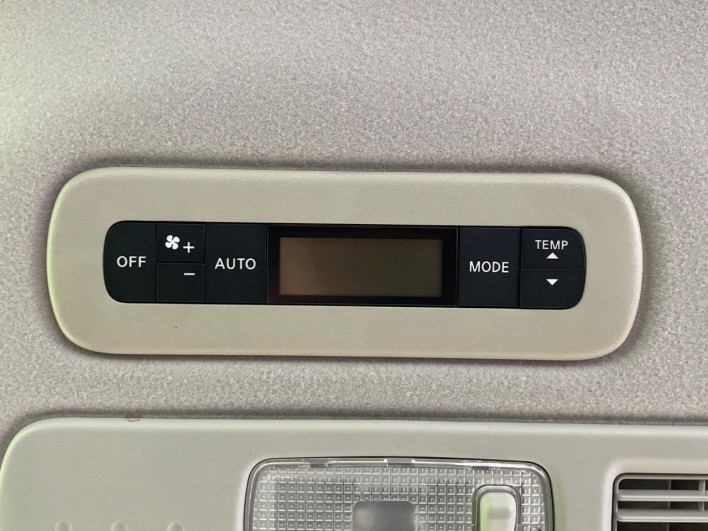 2014 Nissan Serena DAA-HFC26 (UW-6a1903c3794a1)[19]