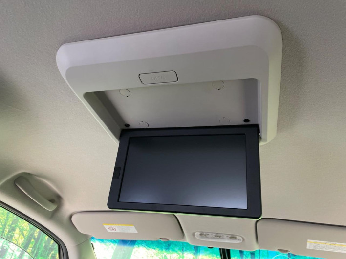 2014 Nissan Serena DAA-HFC26 (UW-6a1903c3794a1)[18]