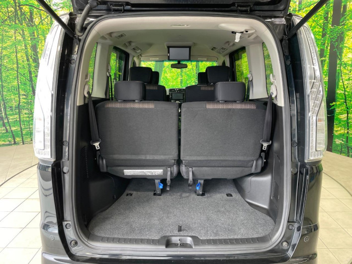 2014 Nissan Serena DAA-HFC26 (UW-6a1903c3794a1)[14]