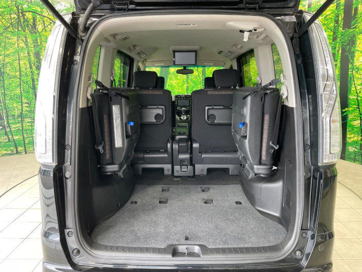2014 Nissan Serena DAA-HFC26 (UW-6a1903c3794a1)[12]