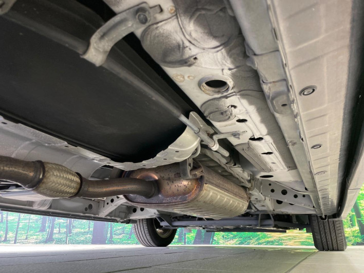 2014 Nissan Serena DAA-HFC26 (UW-6a1903c3794a1)[11]