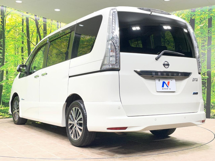 2014 Nissan Serena DAA-HFC26 (UW-6a1903c48645a)[19]