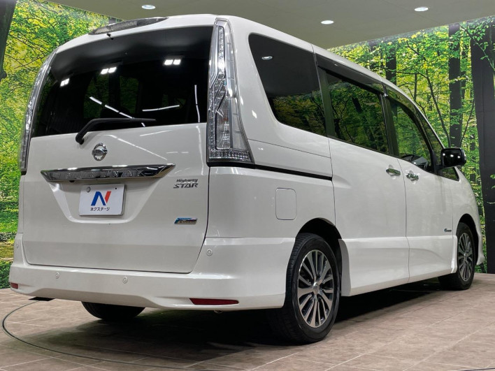 2014 Nissan Serena DAA-HFC26 (UW-6a1903c48645a)[17]