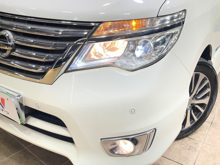 2014 Nissan Serena DAA-HFC26 (UW-6a1903c48645a)[9]