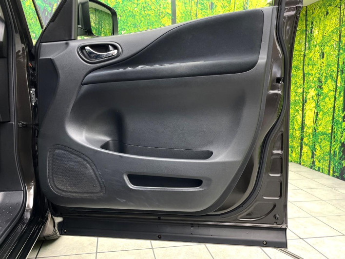 2014 Nissan Serena DAA-HFC26 (UW-6a1903c4e77af)[5]