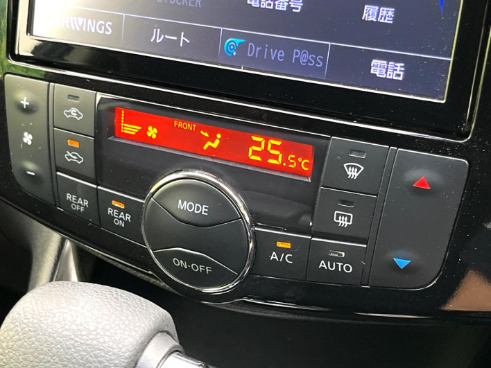 2014 Nissan Serena DAA-HFC26 (UW-6a1903c4e77af)[19]