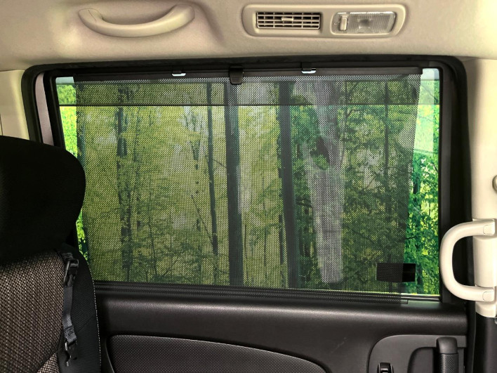 2014 Nissan Serena DAA-HFC26 (UW-6a1903c4e77af)[25]