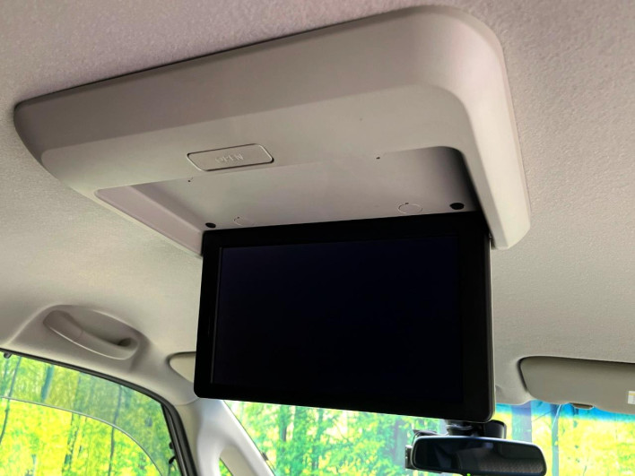 2014 Nissan Serena DAA-HFC26 (UW-6a1903c4e77af)[26]