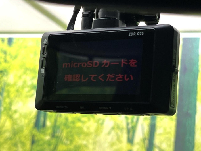 2014 Nissan Serena DAA-HFC26 (UW-6a1903c4e77af)[21]