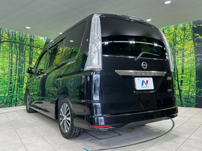 2015 Nissan Serena DAA-HFC26 (UW-6a1903c66b5b5)[17]