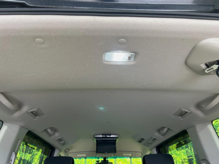 2015 Nissan Serena DAA-HFC26 (UW-6a1903c66b5b5)[20]