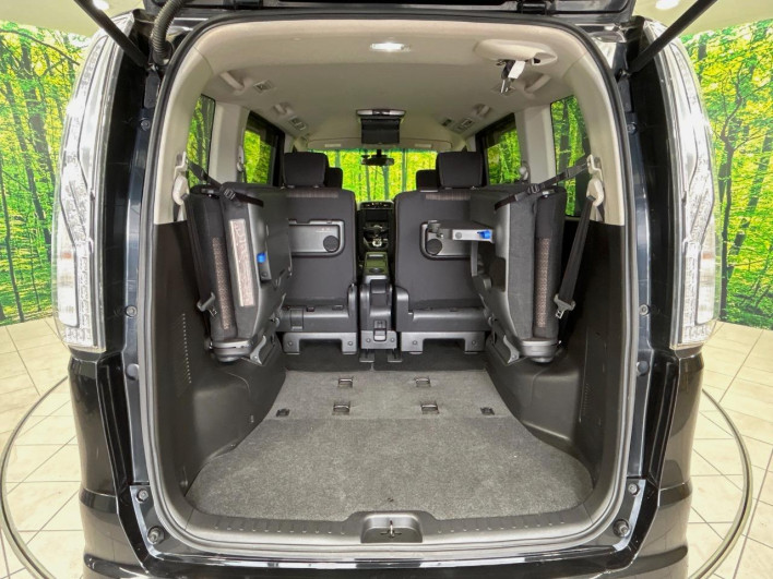 2015 Nissan Serena DAA-HFC26 (UW-6a1903c66b5b5)[22]