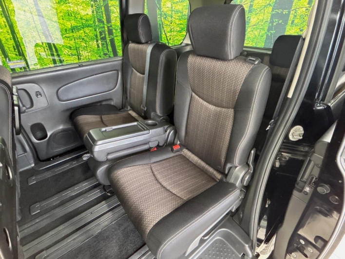 2015 Nissan Serena DAA-HFC26 (UW-6a1903c66b5b5)[15]