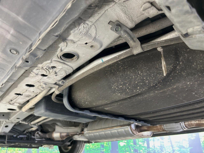 2015 Nissan Serena DAA-HFC26 (UW-6a1903c66b5b5)[27]