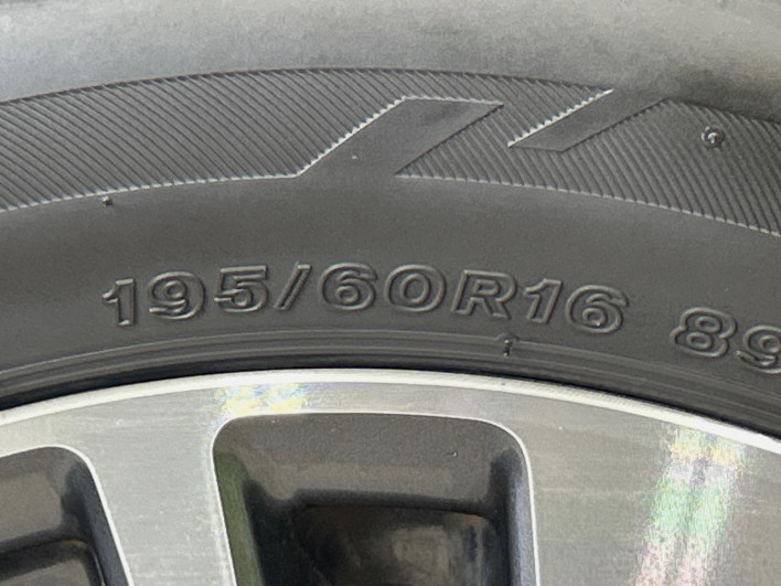 2015 Nissan Serena DAA-HFC26 (UW-6a1903c66b5b5)[9]