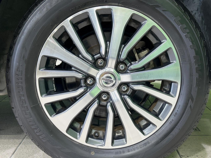 2015 Nissan Serena DAA-HFC26 (UW-6a1903c66b5b5)[11]