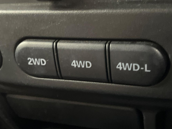 2011 Suzuki Jimny ABA-JB23W (UW-6a1903ce39c25)[28]