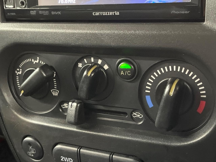 2011 Suzuki Jimny ABA-JB23W (UW-6a1903ce39c25)[29]