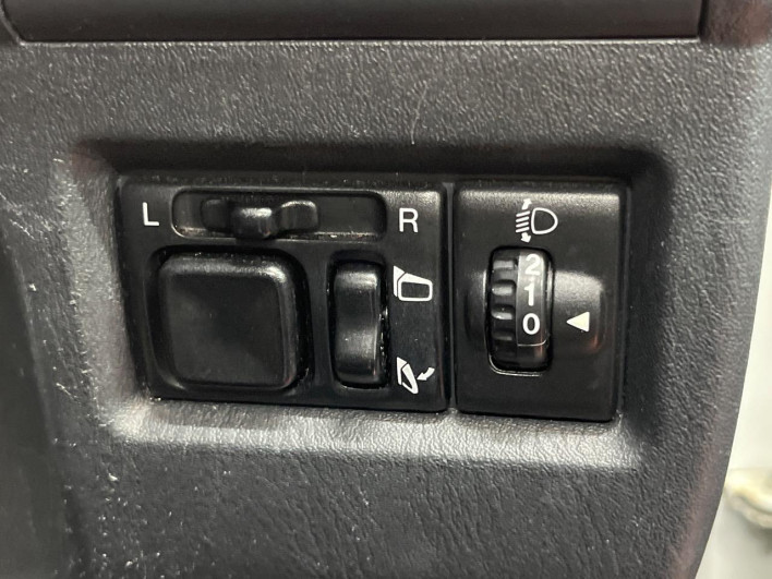 2011 Suzuki Jimny ABA-JB23W (UW-6a1903ce39c25)[21]