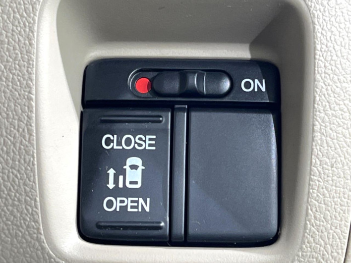 2012 Honda N-BOX DBA-JF1 (UW-6a1903d77eeb4)[12]