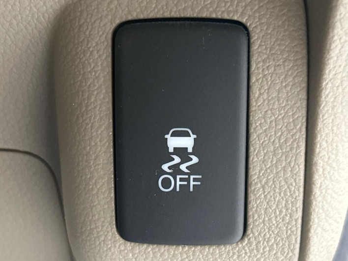 2013 Honda N-BOX DBA-JF1 (UW-6a1903d7d21a6)[15]