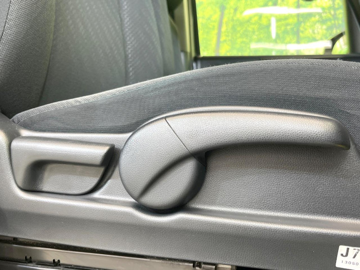2013 Honda N-BOX CUSTOM DBA-JF1 (UW-6a1903d86807f)[14]