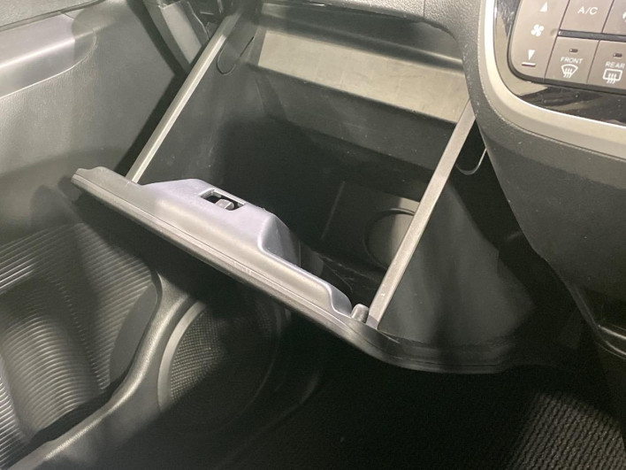 2013 Honda N-BOX DBA-JF1 (UW-6a1903d971072)[25]