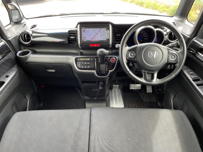 2013 Honda N-BOX CUSTOM DBA-JF1 (UW-6a1903df518c2)[28]