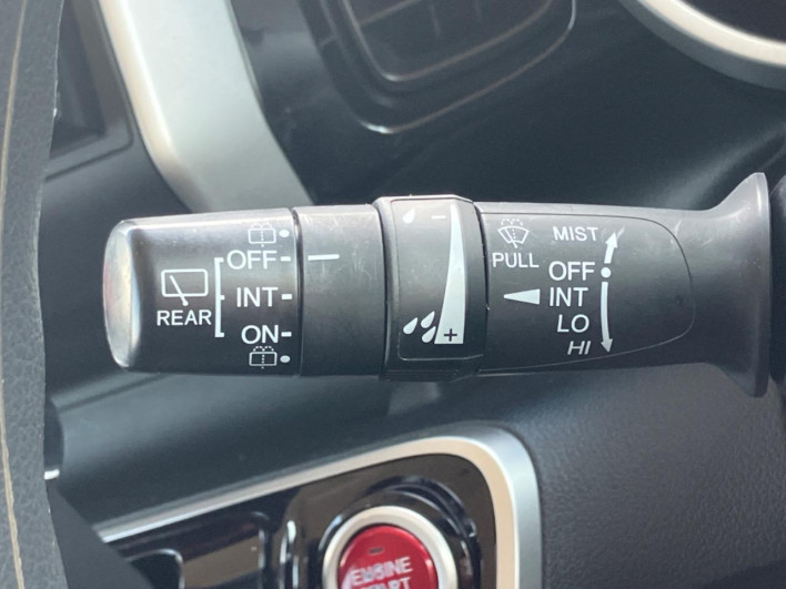 2015 Honda N-BOX CUSTOM DBA-JF2 (UW-6a1903e1041e2)[29]