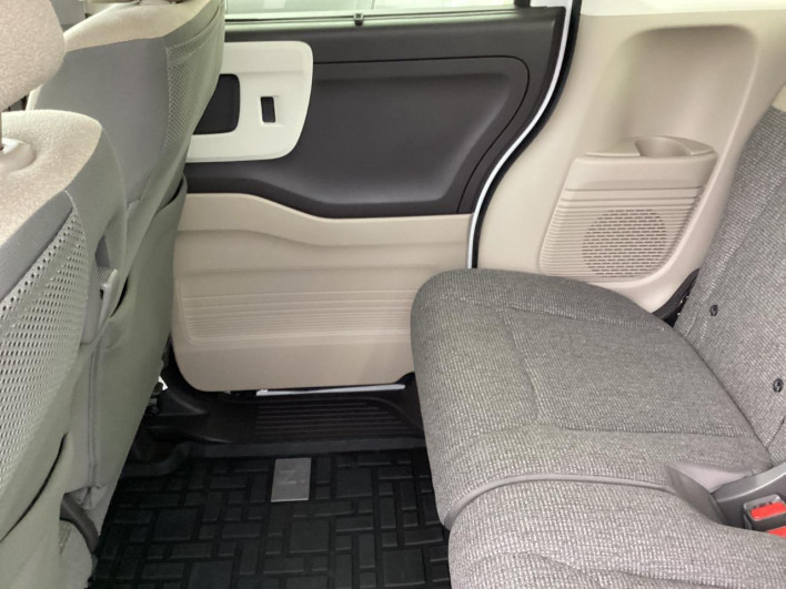 2018 Honda N-BOX DBA-JF3 (UW-6a1903e721f7b)[26]