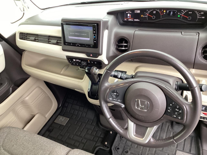 2018 Honda N-BOX DBA-JF3 (UW-6a1903e721f7b)[18]