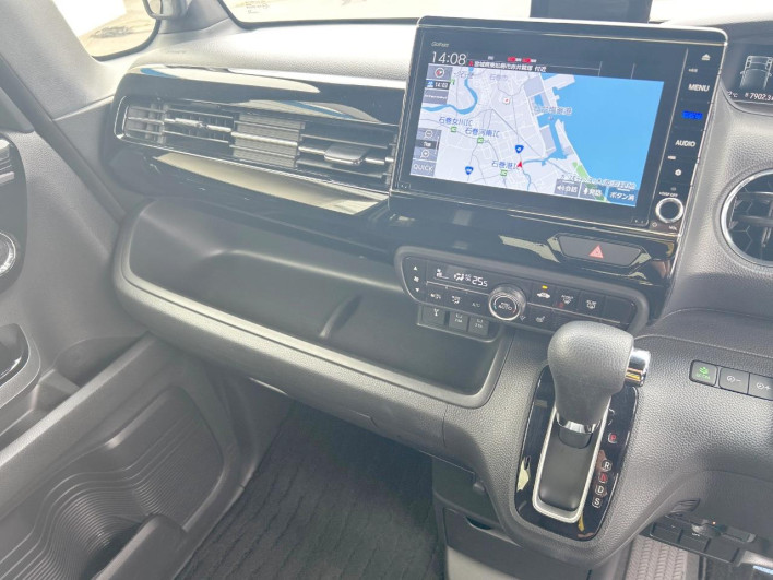 2021 Honda N-BOX CUSTOM 6BA-JF3 (UW-6a1903ebee70e)[14]