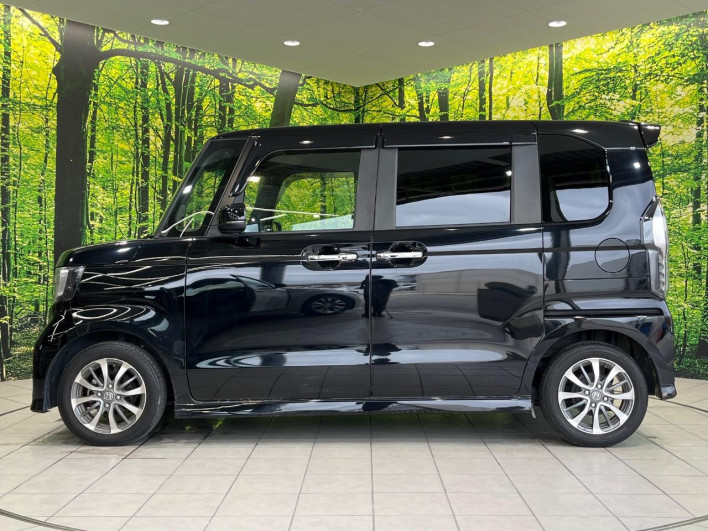 2022 Honda N-BOX CUSTOM 6BA-JF3 (UW-6a1903ec21208)[20]