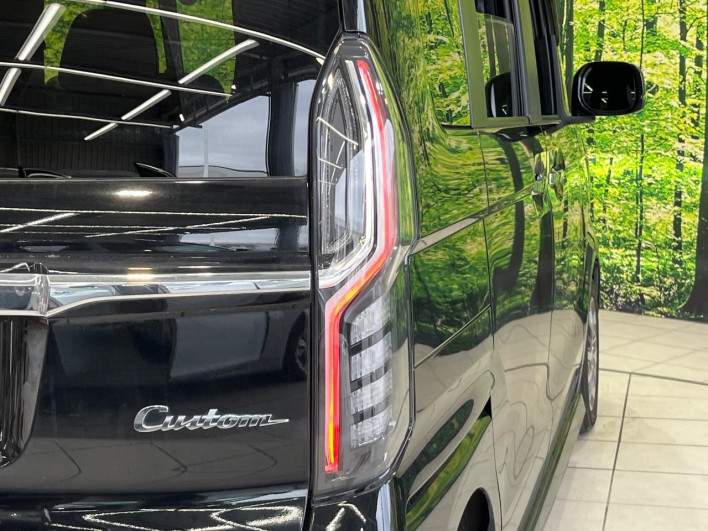 2022 Honda N-BOX CUSTOM 6BA-JF3 (UW-6a1903ec21208)[26]