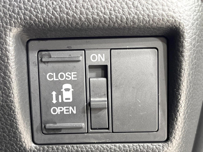 2022 Honda N-BOX CUSTOM 6BA-JF3 (UW-6a1903ed6c9a7)[24]