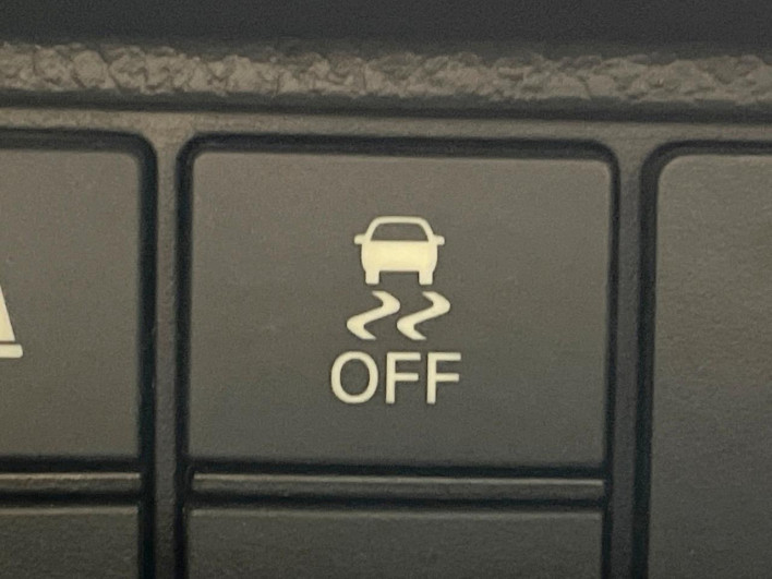 2022 Honda N-BOX CUSTOM 6BA-JF3 (UW-6a1903eeac49e)[27]