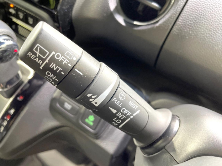 2022 Honda N-BOX CUSTOM 6BA-JF3 (UW-6a1903eeac49e)[24]