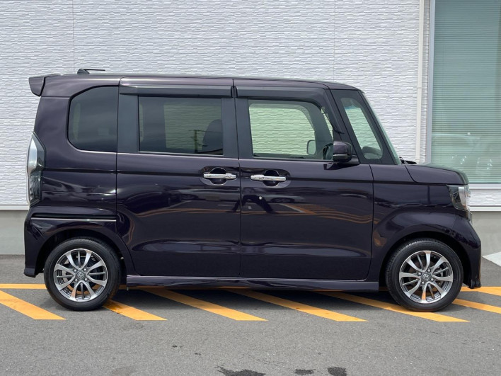 2023 Honda N-BOX CUSTOM 6BA-JF3 (UW-6a1903ef088e9)[22]