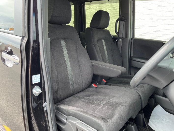 2023 Honda N-BOX CUSTOM 6BA-JF3 (UW-6a1903ef088e9)[23]