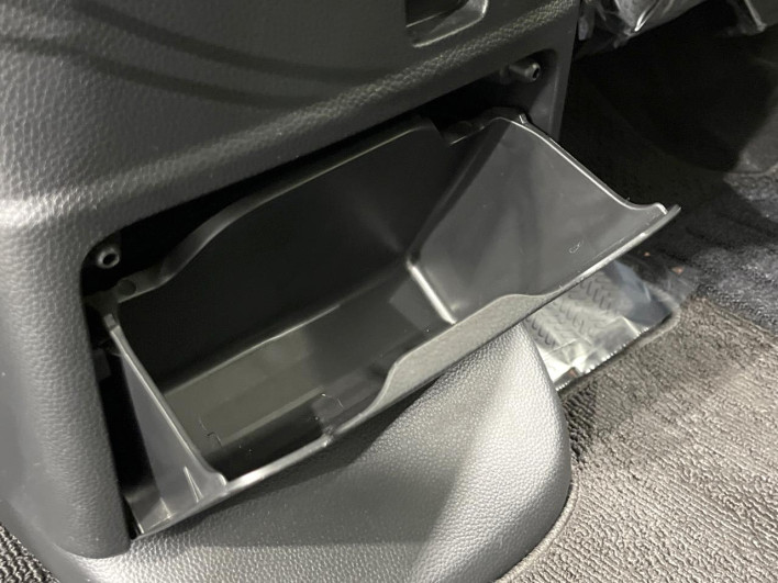 2022 Honda N-BOX CUSTOM 6BA-JF4 (UW-6a1903f0e7fce)[27]