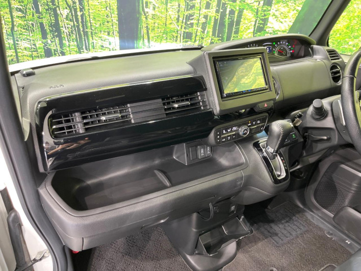 2022 Honda N-BOX CUSTOM 6BA-JF4 (UW-6a1903f0e7fce)[24]