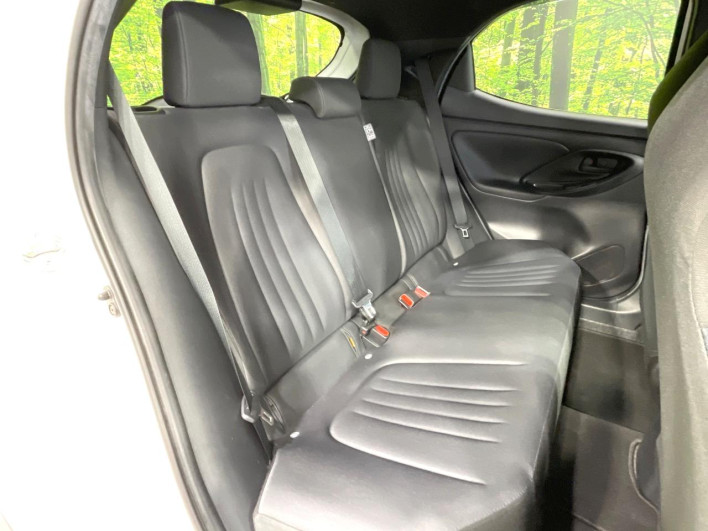 2021 Toyota Yaris 5BA-KSP210 (UW-6a190413a33e5)[17]