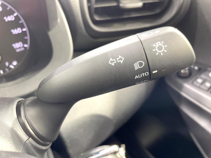 2021 Toyota Yaris 5BA-KSP210 (UW-6a190413a33e5)[20]