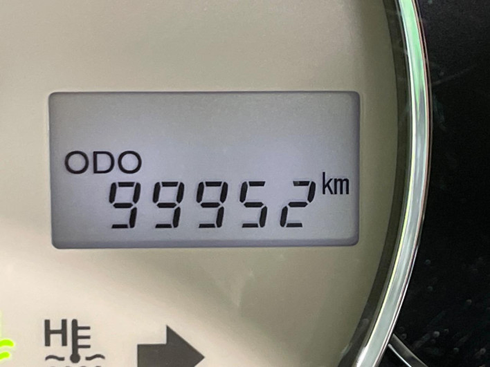 2013 Daihatsu Mira Cocoa DBA-L675S (UW-6a19041808057)[2]