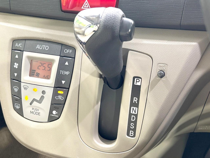 2011 Daihatsu Move DBA-LA100S (UW-6a19041951dfd)[7]