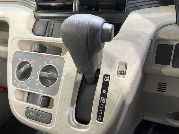 2017 Daihatsu Move DBA-LA150S (UW-6a19041c9df07)[18]
